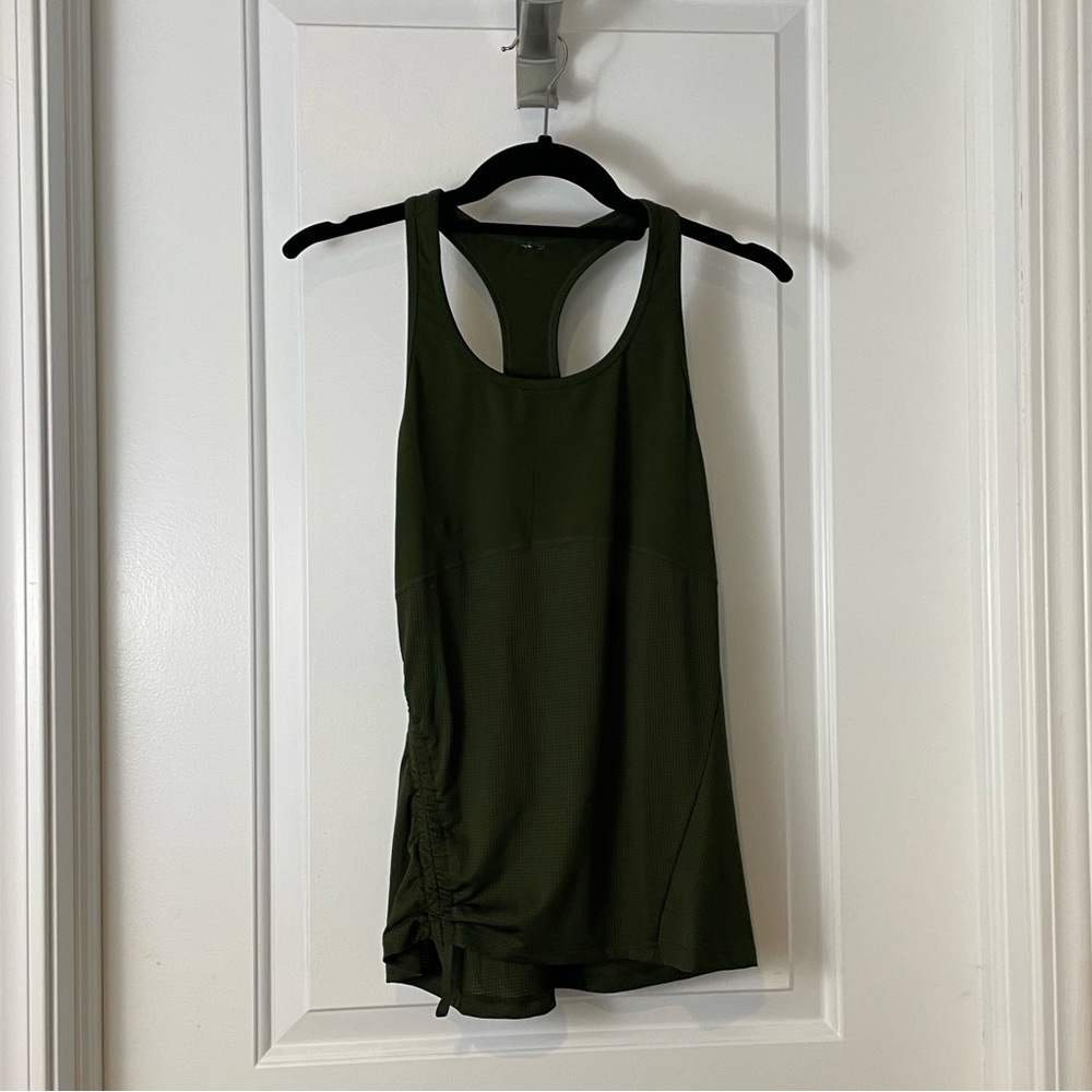 2 for $15 💚 Fabletics curved cinch racer back tank